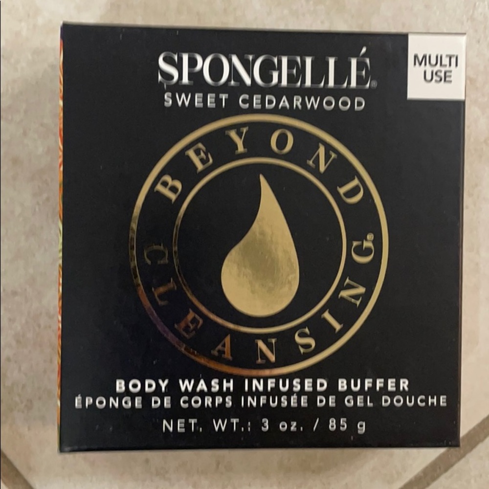 Spongelle sweet cedarwood body buffer